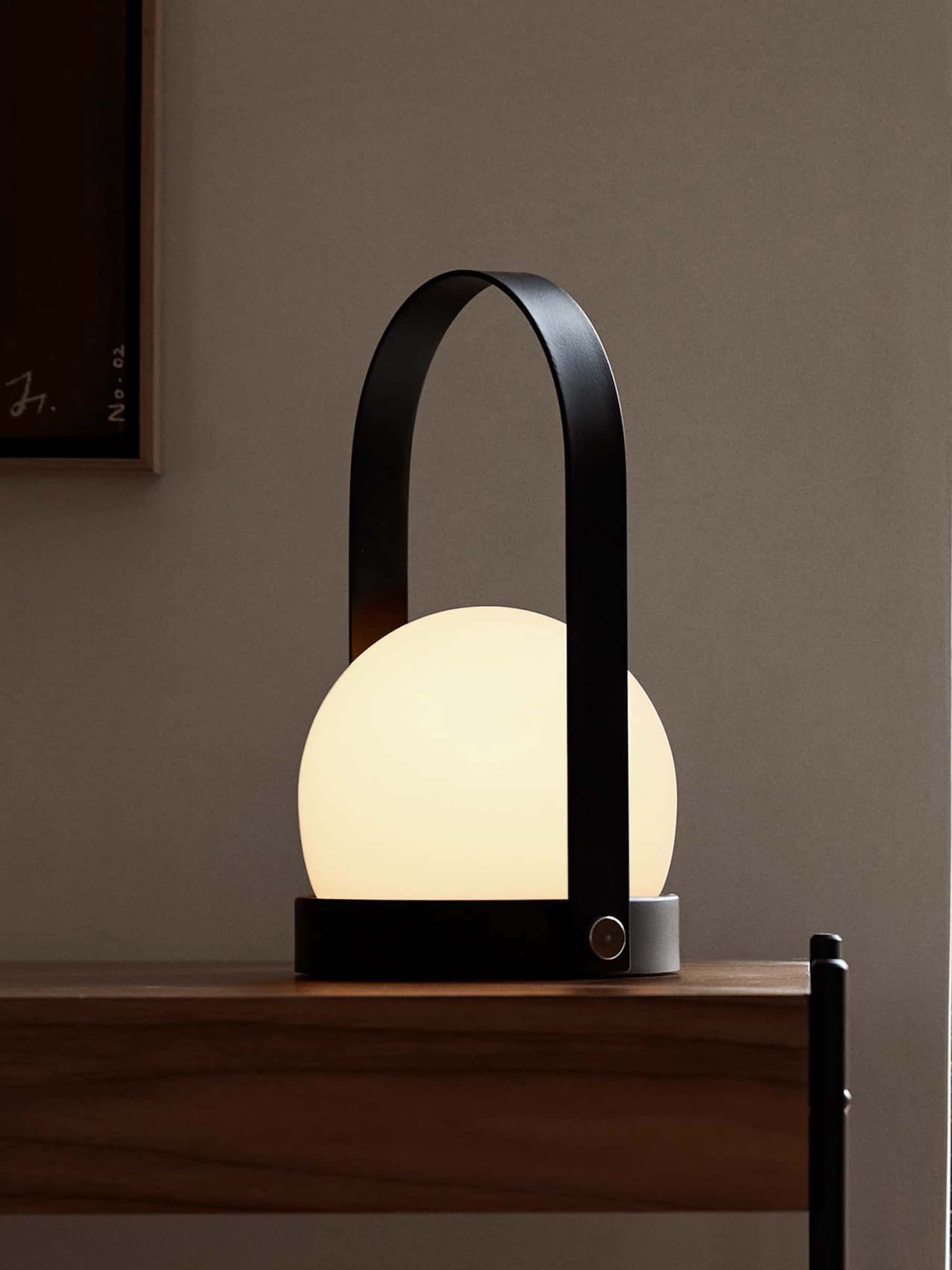Audo Copenhagen Carrie rechargeable lamp, black