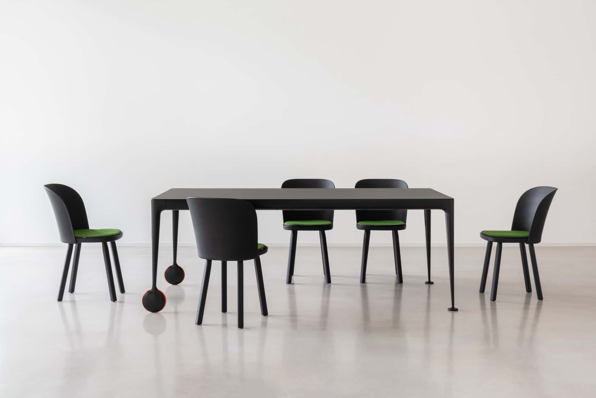 refurbished | Magis Alpina chair, black