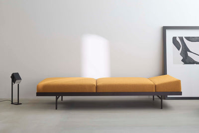 Innovation Puri daybed with walnut table, 536 boucle orhre