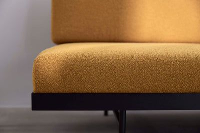 Innovation Puri daybed with walnut table, 536 boucle orhre