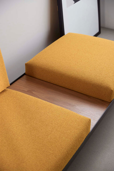 Innovation Puri daybed with walnut table, 536 boucle orhre