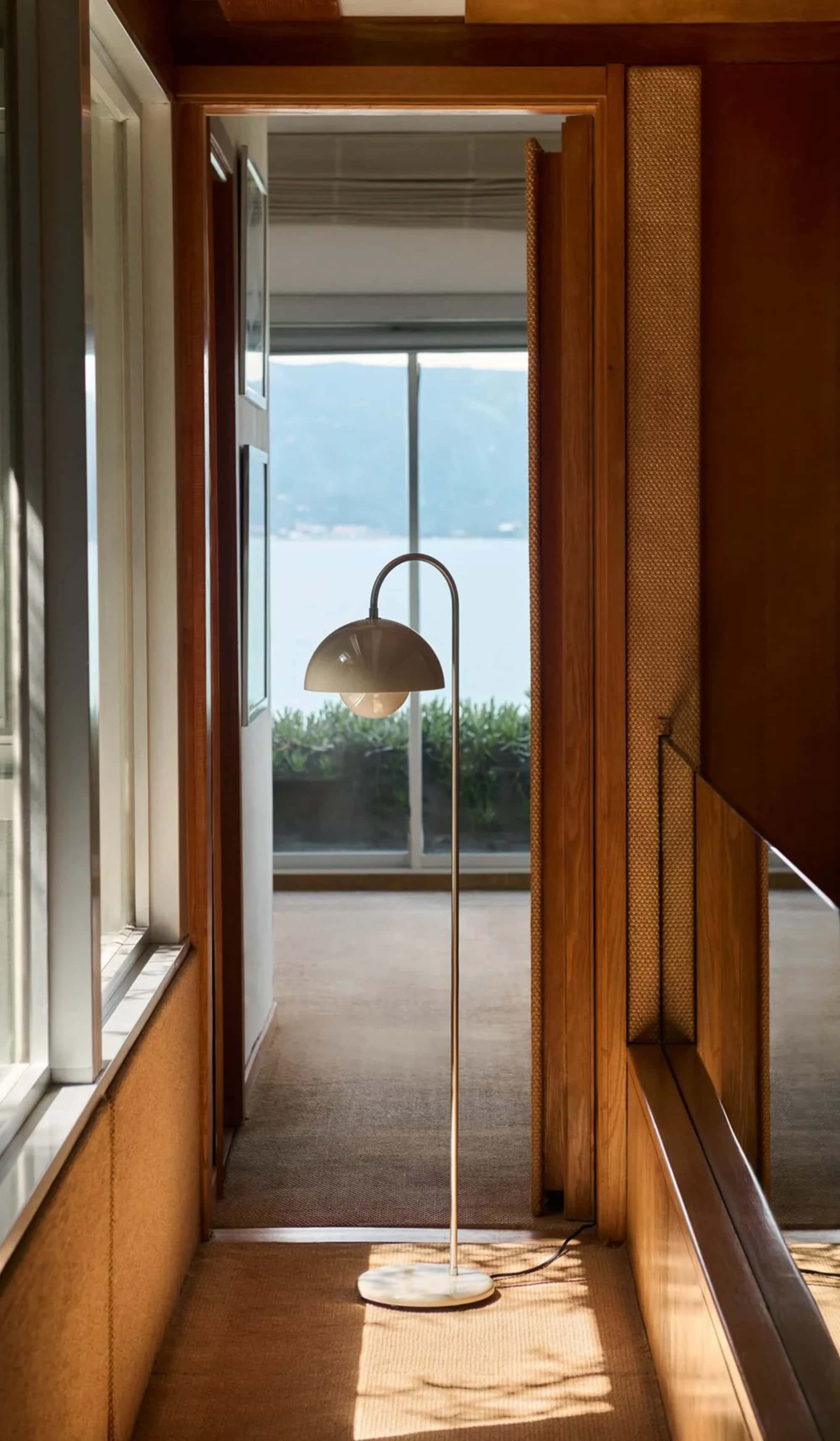 &Tradition Flowerpot VP12 floor lamp