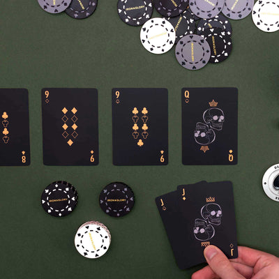 Suck UK Dead Man's Hand Poker Set