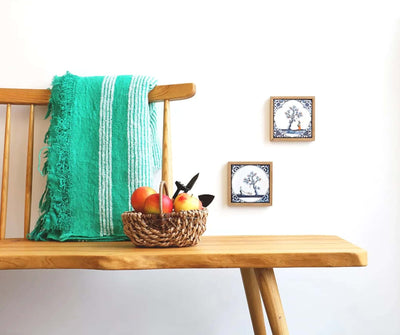 StoryTiles The Apple Doesn't Fall Far From The Tree decorative tile (10x10cm)