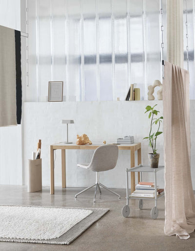 Muuto Linear Table Lamp