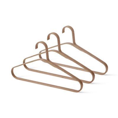 Gudee CAKON bamboo hanger (set of 3), Brown
