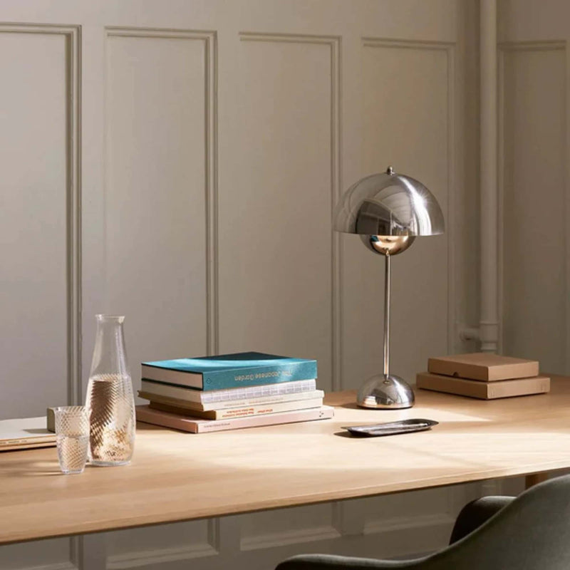 &Tradition Flowerpot VP3 table lamp, chrome