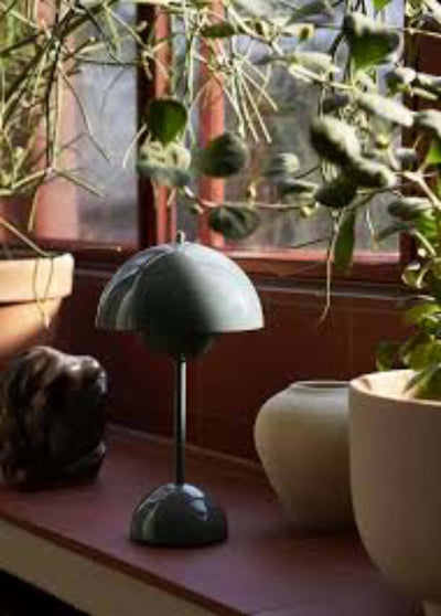 &Tradition Flowerpot VP9 Rechargeable Lamp, Stone Blue