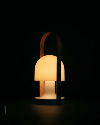 Marset FollowMe rechargeable lamp, glossy white/oak