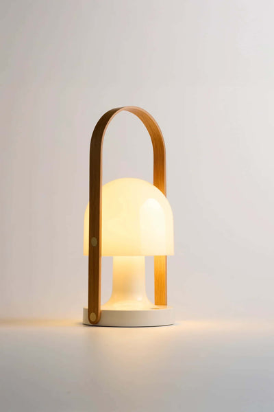 Marset FollowMe rechargeable lamp, glossy white/oak