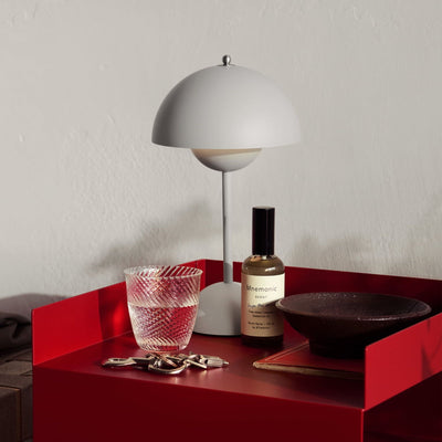 &Tradition Flowerpot VP9 rechargeable lamp