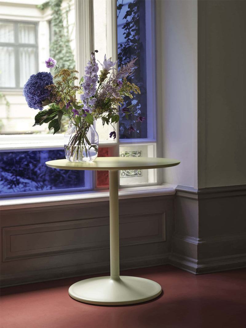 Muuto Soft ø41h40 side table, beige green