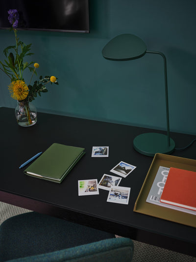 Muuto Leaf Table Lamp