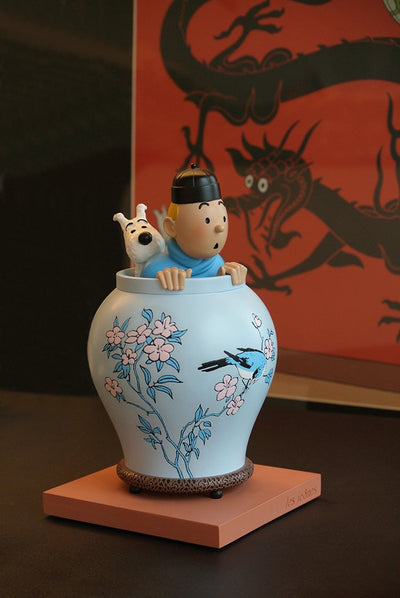 Tintin in Ble Lotus Vase Model