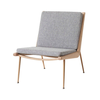 &Tradition HM1 Boomerang Lounge Chair, Hallingdal 130/Oiled Oak/Brass