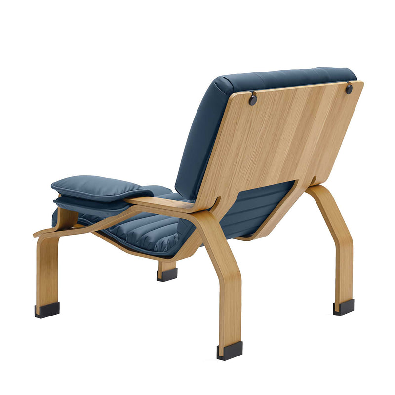 B-line SUPERCOMFORT ergonomic armchair with leather and oak armrests, blue