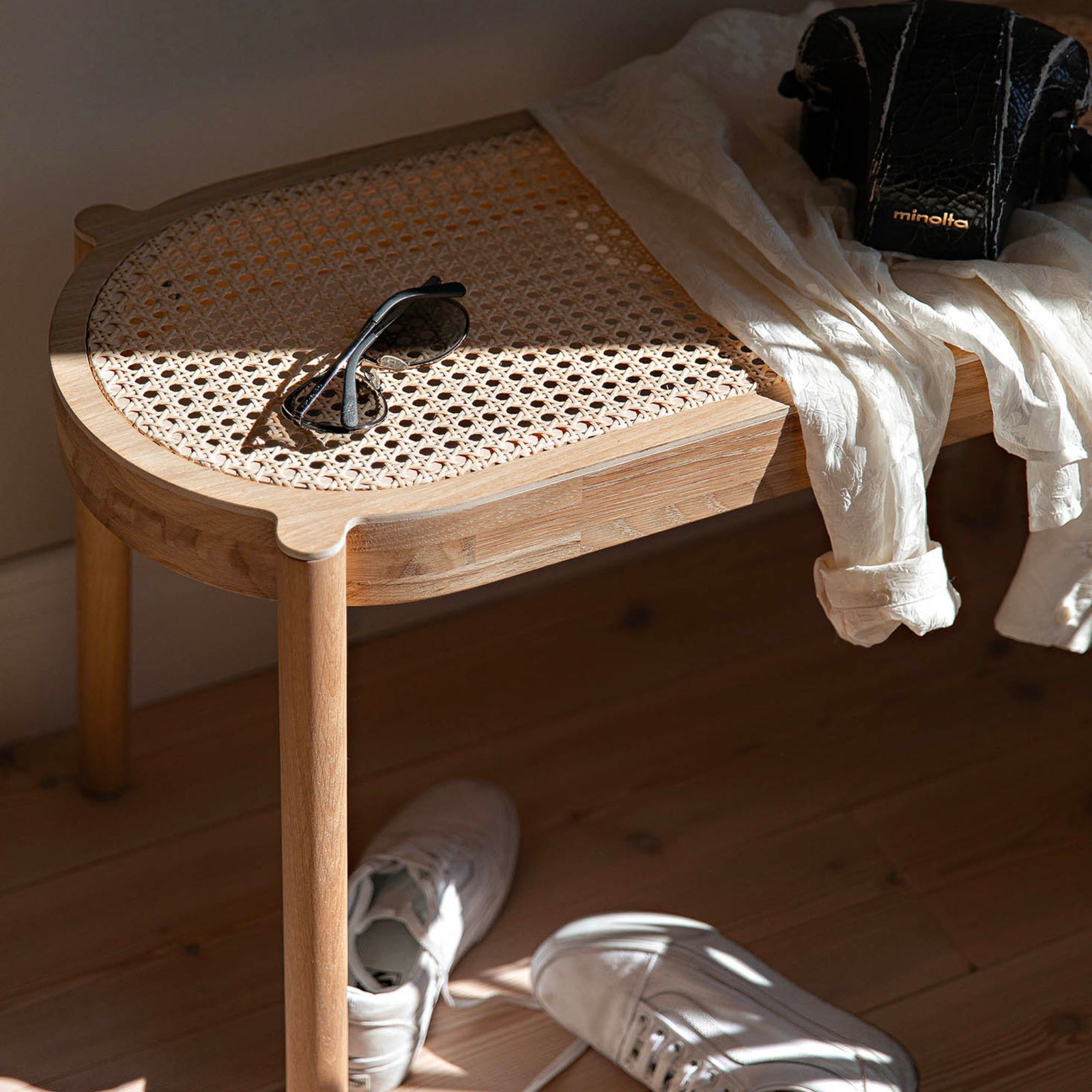 Northern Pal bench, wickerwork/oak (80 cm)