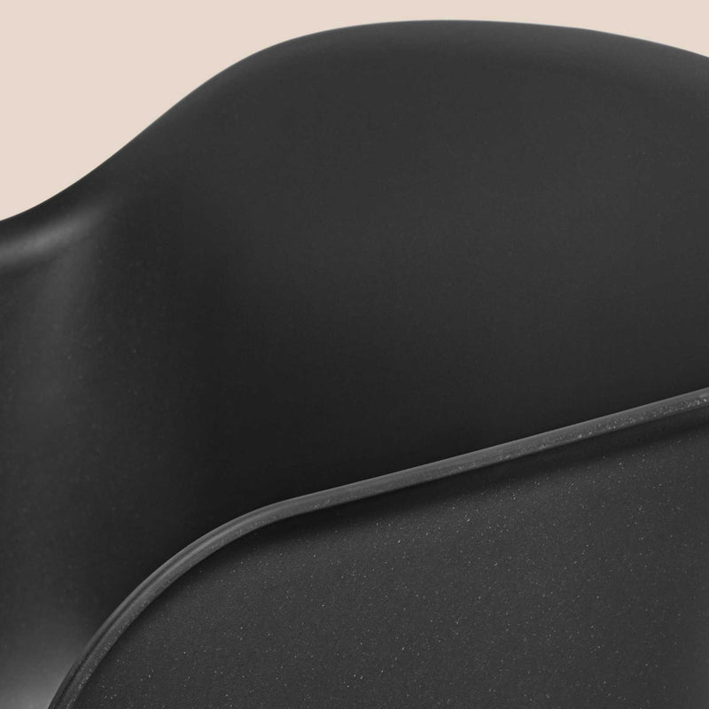 Muuto Fiber armchair sled base, black/black