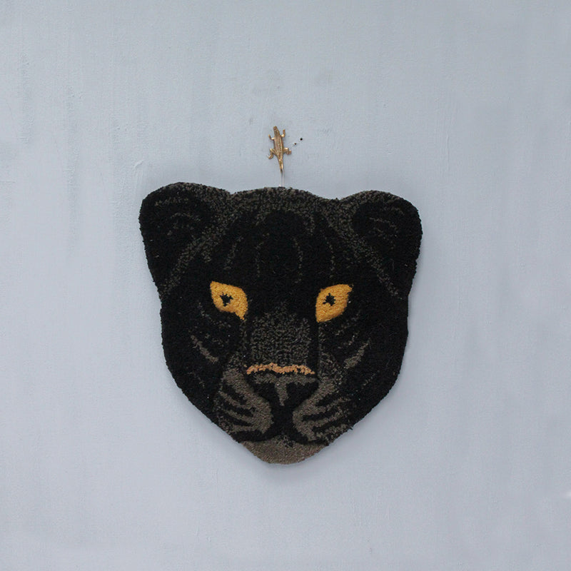 Doing Goods head rug, black panther  (32x32 cm)