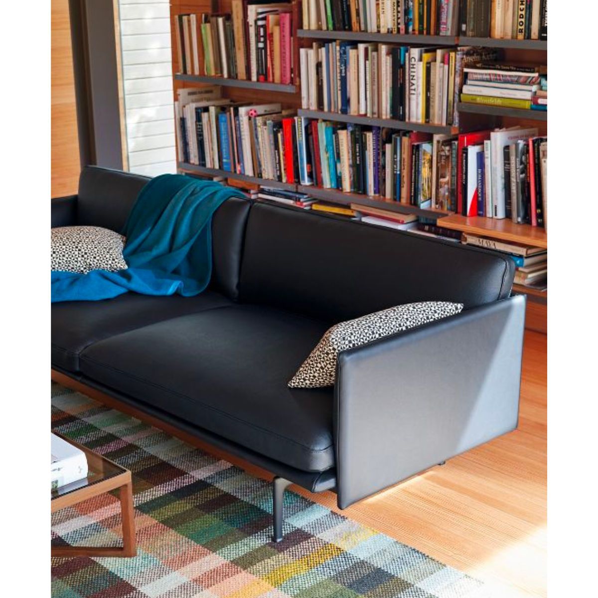 Muuto Outline Sofa 3-Seater, refine leather black/black 