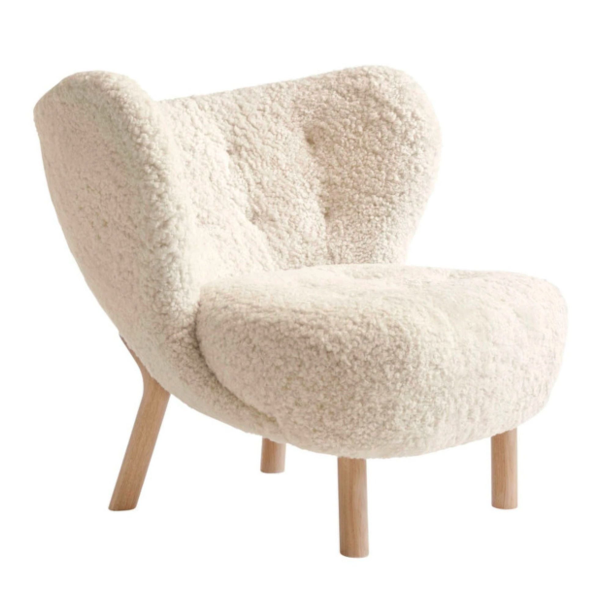 &Tradition VB1 Little Petra lounge chair, Moonlight Sheepskin/white oak