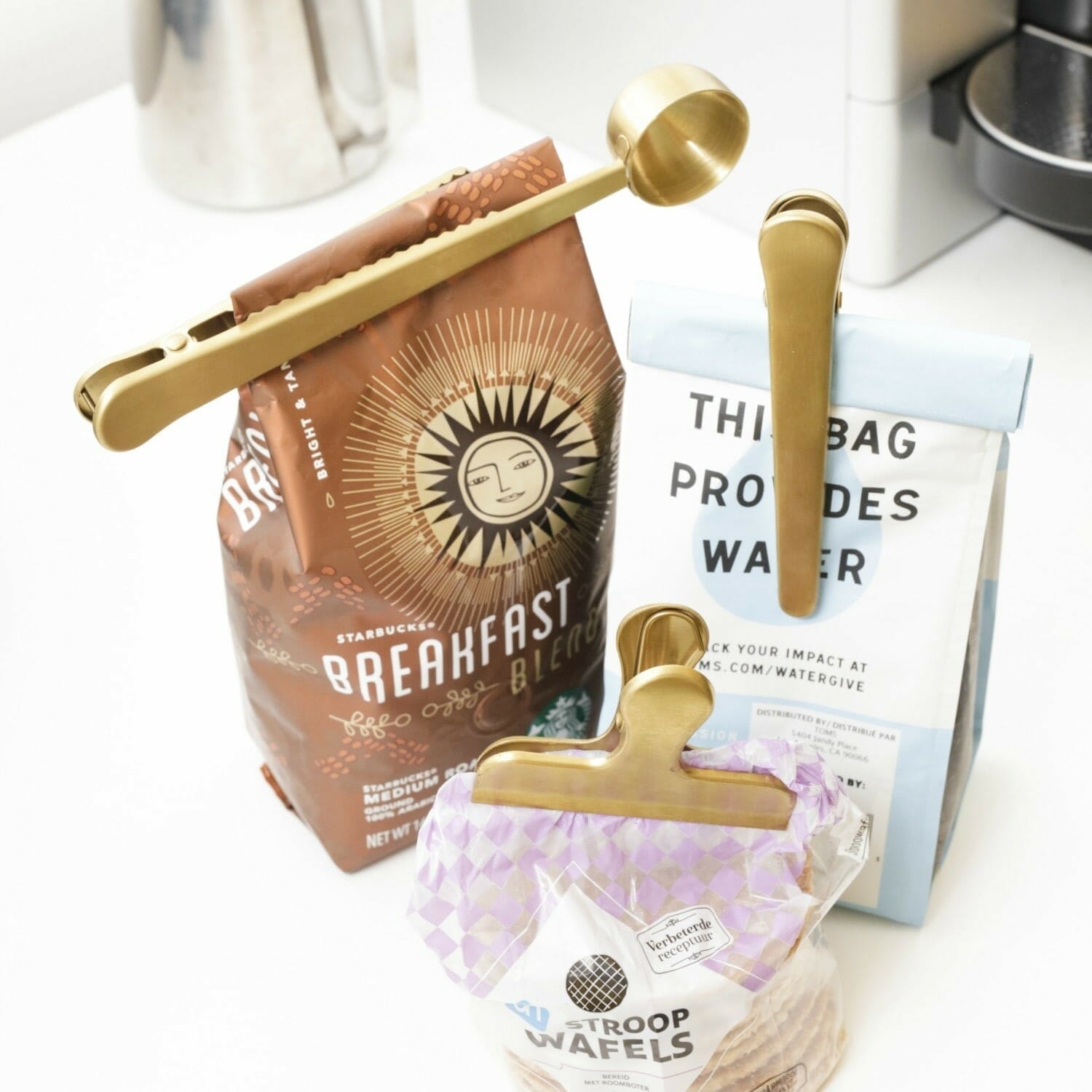 Kikkerland Brass Clip