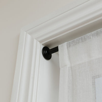 Umbra Coretto Adjustable Curtain Rod (91-137cm) , Blaack