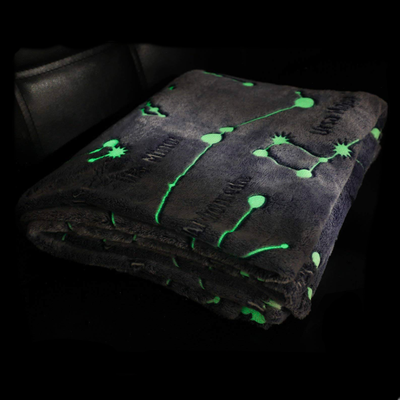 Kanguru Glow In The Dark Plaid Blanket with Sleeves and Pocket